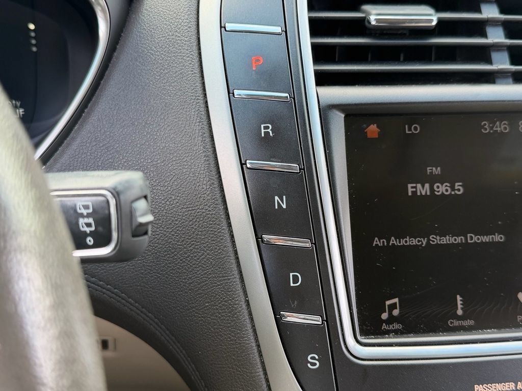 Used 2019 Lincoln Nautilus FWD image 24