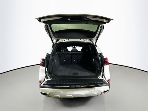 Used 2024 BMW X5 xDrive40i image 37