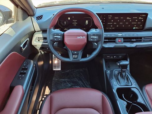 New 2025 Kia K4 GT-Line Turbo image 6