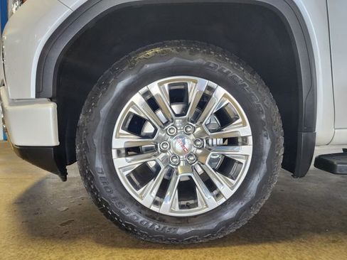 Used 2024 GMC Sierra 1500 Denali image 9