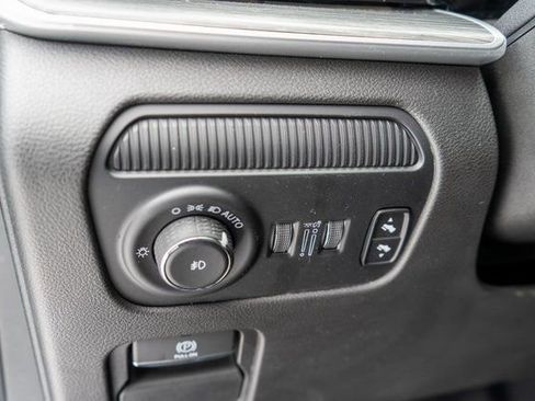 Used 2023 Jeep Wagoneer Series III w/ Premium Group I AWD/4WD image 29