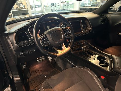 Used 2022 Dodge Challenger SRT Hellcat w/ Plus Package RWD image 14