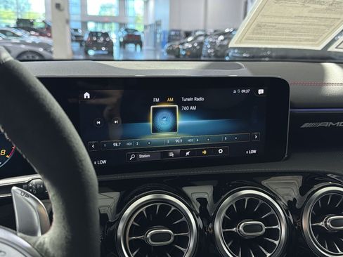 Used 2020 Mercedes-Benz CLA 35 AMG 4MATIC image 32