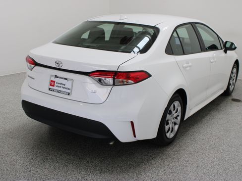 Used 2026 Toyota Corolla LE FWD image 7