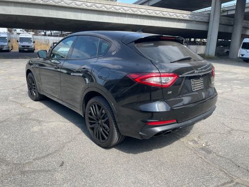 Used 2019 Maserati Levante GranSport AWD/4WD image 4