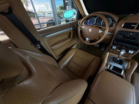 Used 2003 Porsche Cayenne S image 43