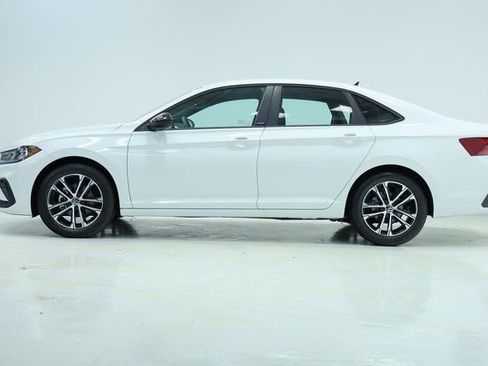 New 2025 Volkswagen Jetta Sport image 4