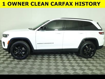 Used 2023 Jeep Grand Cherokee Altitude