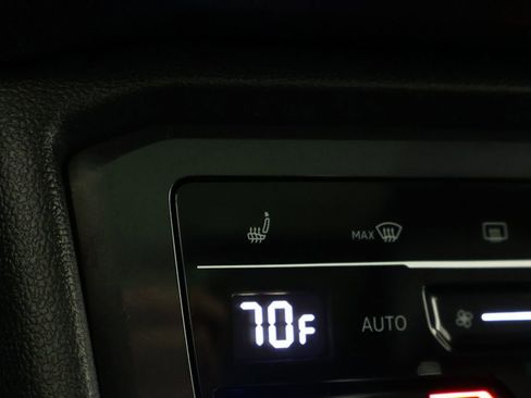 Used 2022 Volkswagen Tiguan SE R-Line image 50