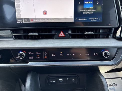 Used 2025 Kia Sportage X-Line w/ Premium Package AWD/4WD image 19