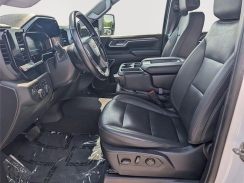 Used 2024 Chevrolet Silverado 2500 LTZ AWD/4WD image 15