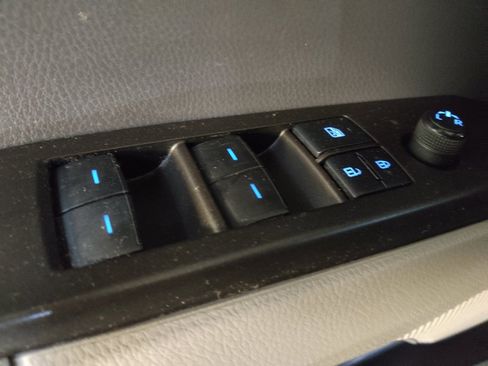 Used 2022 Toyota Camry LE FWD image 27