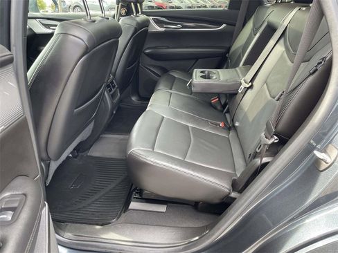 Used 2020 Cadillac XT5 Premium Luxury image 8