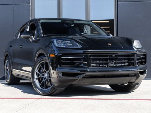 Certified 2026 Porsche Cayenne Coupe AWD/4WD image 6