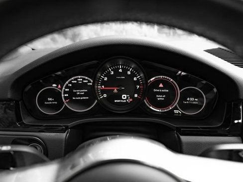 Used 2022 Porsche Cayenne Coupe AWD/4WD image 31