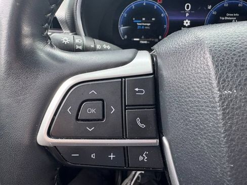 Used 2023 Toyota Highlander Platinum AWD/4WD image 31