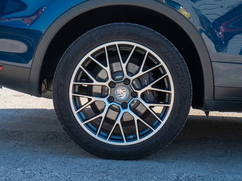 Used 2014 Porsche Cayenne AWD/4WD image 21