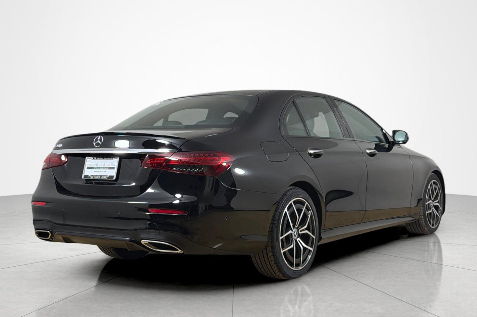 Used 2023 Mercedes-Benz E 350 Sedan image 5