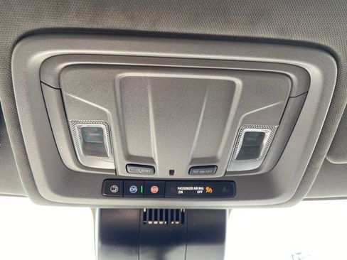 Used 2023 Chevrolet Silverado 1500 Custom image 33