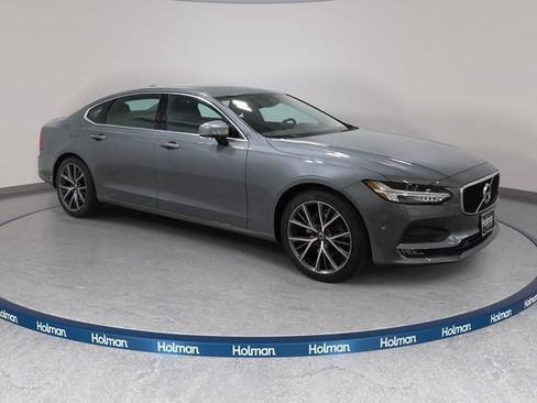 Used 2018 Volvo S90 T5 Momentum w/ Convenience Package AWD/4WD image 4