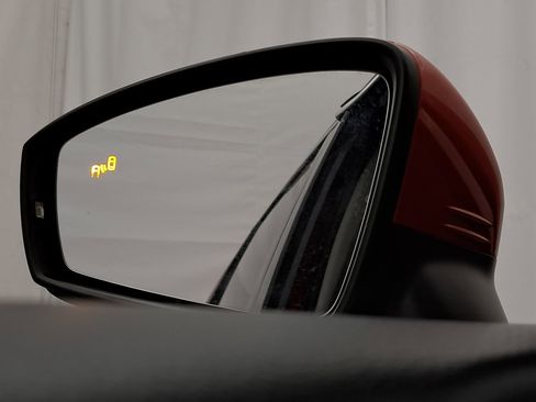 Used 2018 Volkswagen Tiguan SEL w/ 3rd Row Seat Package image 9