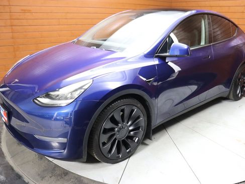Used 2023 Tesla Model Y Performance AWD/4WD image 5