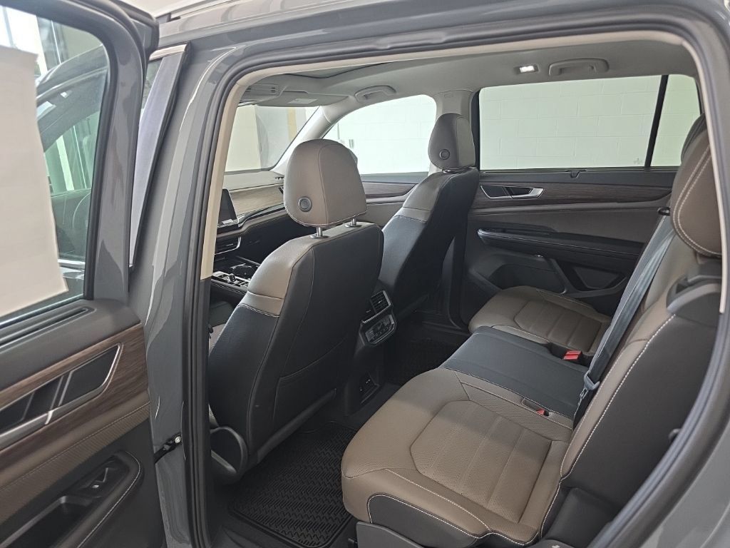 New 2026 Volkswagen Atlas SEL AWD/4WD image 24