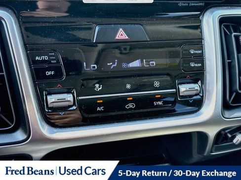 Used 2023 Kia Sorento S w/ Panoramic Sunroof Package FWD image 23