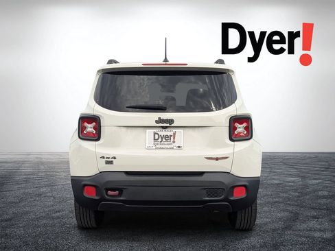 Used 2017 Jeep Renegade Trailhawk w/ Safety & Security Group AWD/4WD image 5