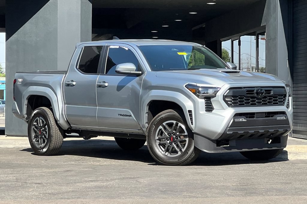 Used 2026 Toyota Tacoma TRD Sport RWD image 2
