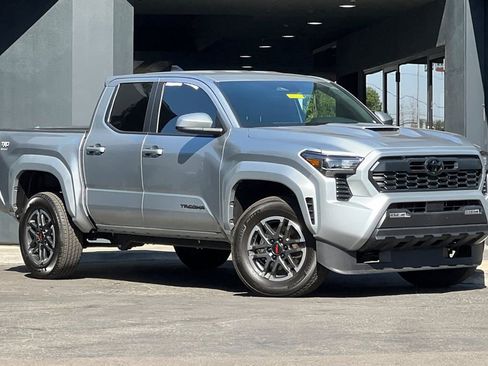 Used 2026 Toyota Tacoma TRD Sport RWD image 2