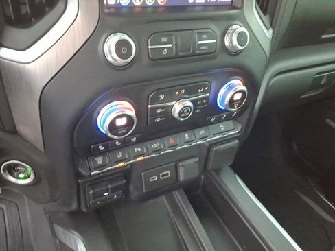 Used 2020 GMC Sierra 3500 Denali w/ Denali Ultimate Package AWD/4WD image 33