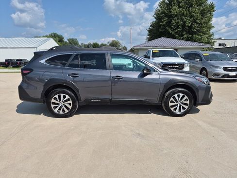 Used 2025 Subaru Outback Premium AWD/4WD image 5