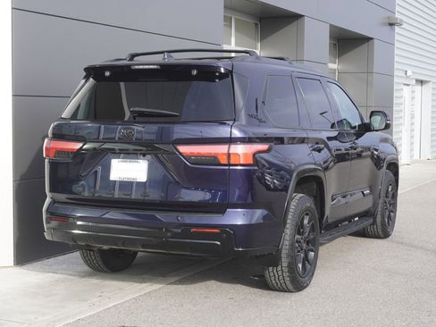 Used 2024 Toyota Sequoia Platinum image 2