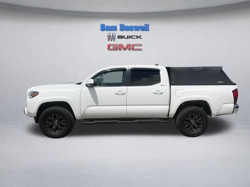 Used 2020 Toyota Tacoma SR5 AWD/4WD image 6