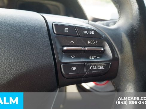 Used 2019 Hyundai Veloster 2.0 Premium FWD image 27