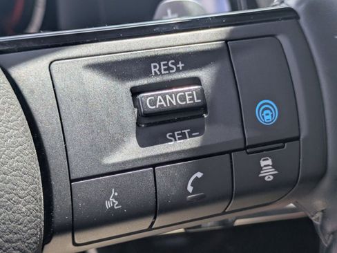 Used 2023 Nissan Pathfinder Platinum AWD/4WD image 14