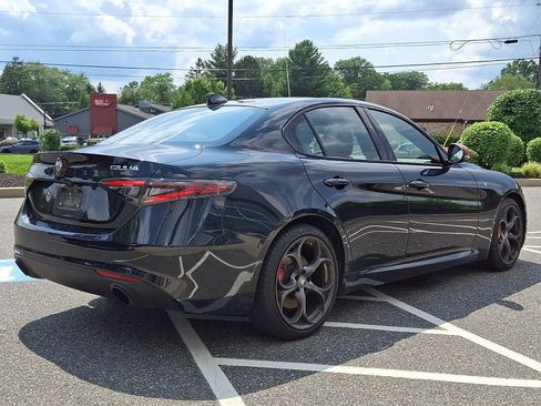 Used 2024 Alfa Romeo Giulia Ti w/ Performance Driving Package AWD/4WD image 4