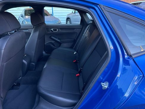 Used 2023 Honda Civic Sport image 9