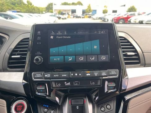Used 2018 Honda Odyssey Elite image 24