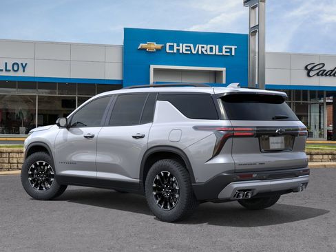 Used 2026 Chevrolet Traverse Z71 image 4