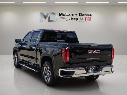 Used 2026 GMC Sierra 1500 SLT w/ SLT Premium Plus Package AWD/4WD image 4
