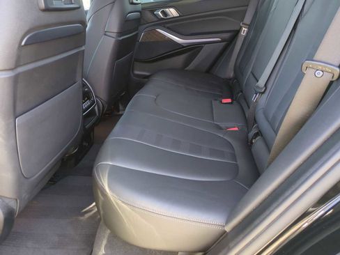 Used 2022 BMW X5 xDrive40i w/ Executive Package image 26