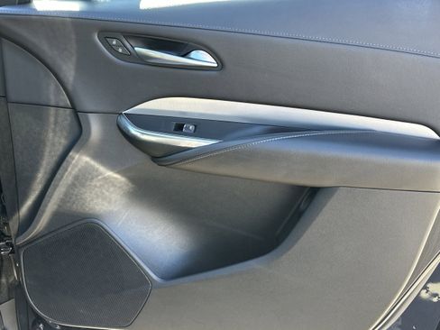 Used 2023 Cadillac XT4 Premium Luxury image 14