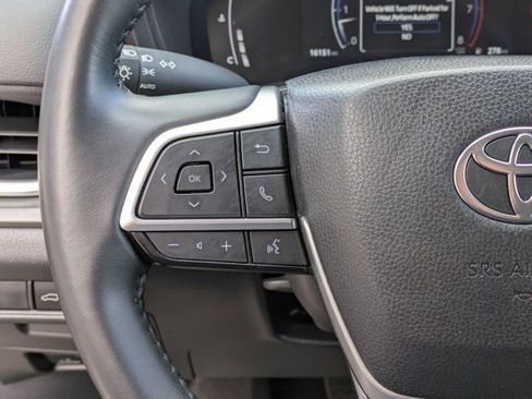 Used 2025 Toyota Grand Highlander FWD image 11