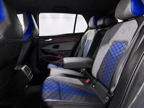 Used 2026 Volkswagen Golf w/ Euro Style Package AWD/4WD image 17