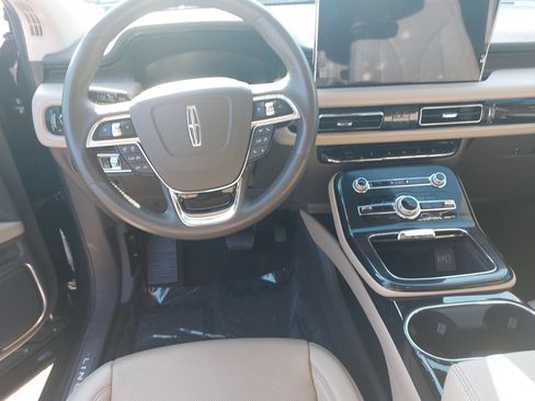 Used 2022 Lincoln Nautilus Reserve AWD/4WD image 16