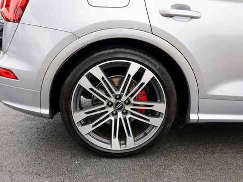 Used 2018 Audi SQ5 Prestige w/ Prestige Package image 29