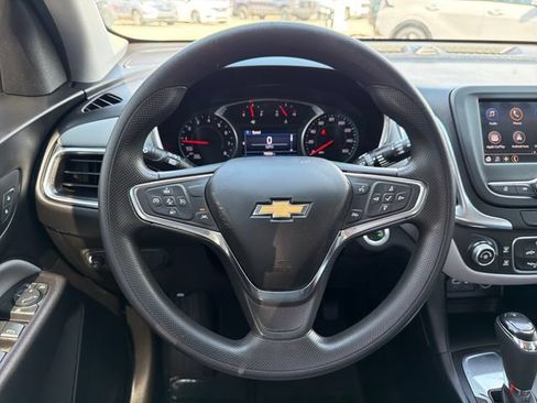 Used 2021 Chevrolet Equinox LT FWD image 10