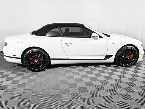 Used 2021 Bentley Continental GT image 34